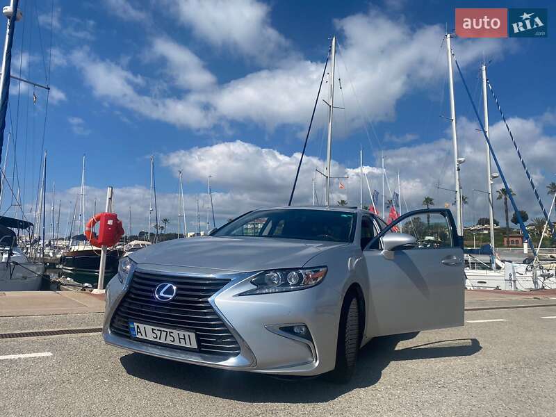 Lexus Es (2015)