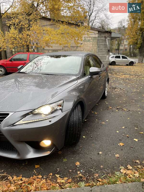 Lexus Is (2013)