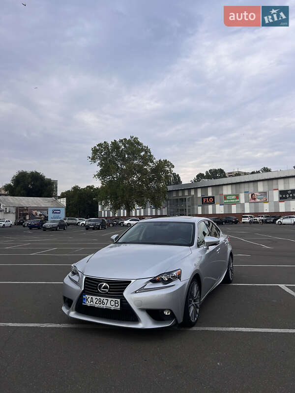Lexus Is (2015)