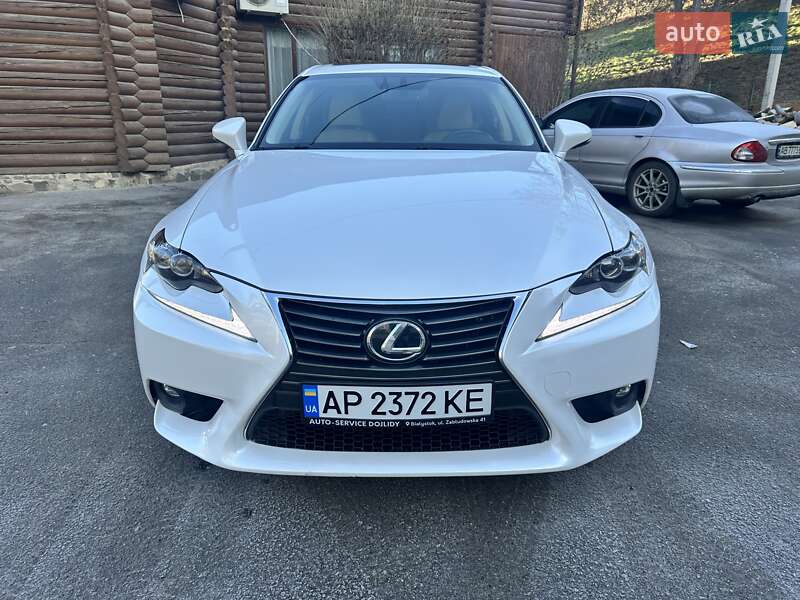Lexus Is 200t (2016)