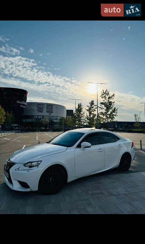 Lexus Is (2013)