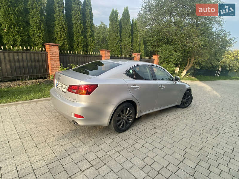 Lexus Is (2006)