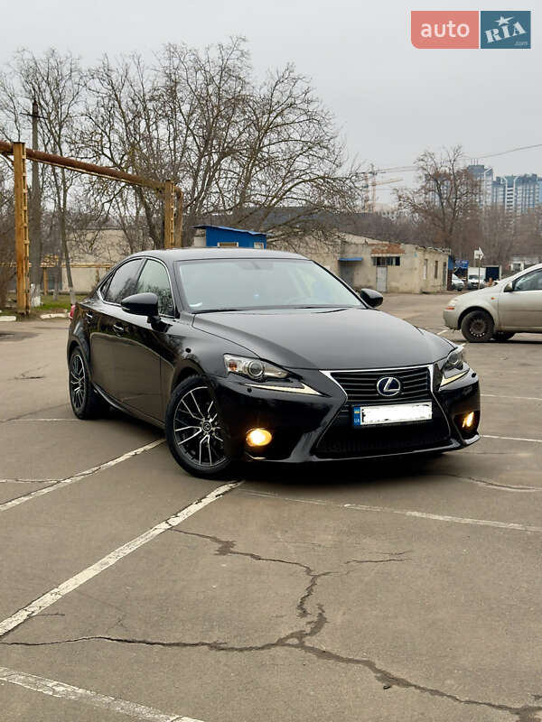 Lexus Is (2014)