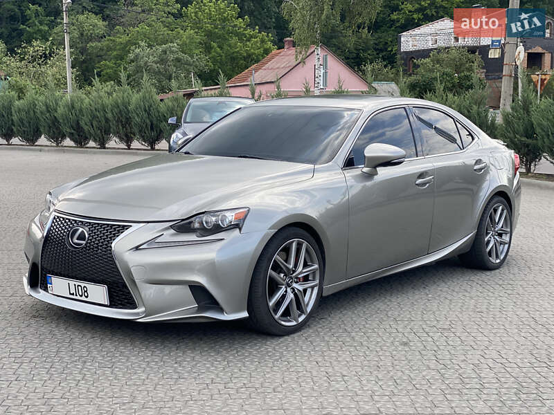 Lexus Is (2016)