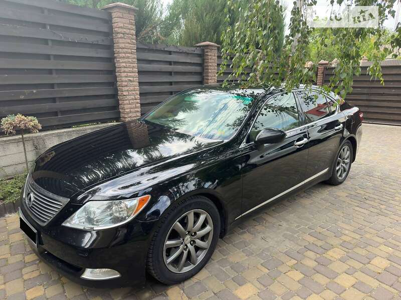 Lexus Ls (2008)