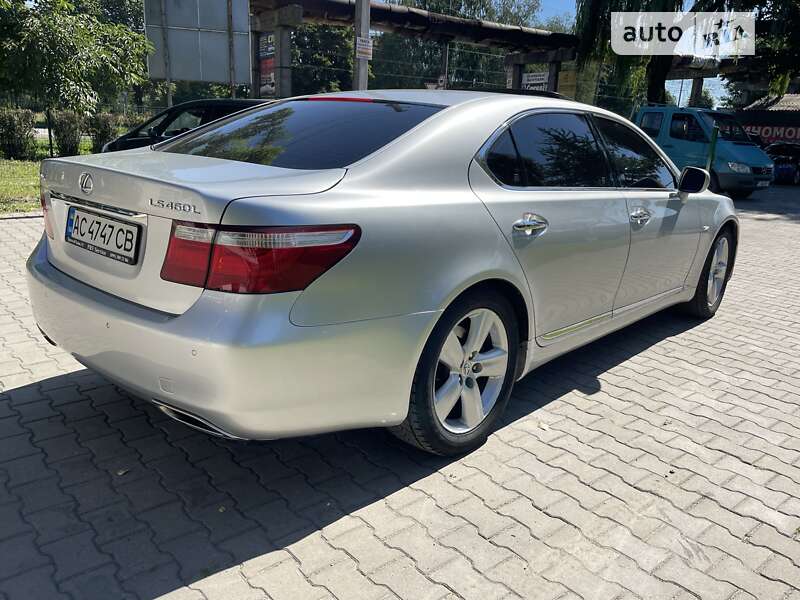 Lexus Ls (2008)
