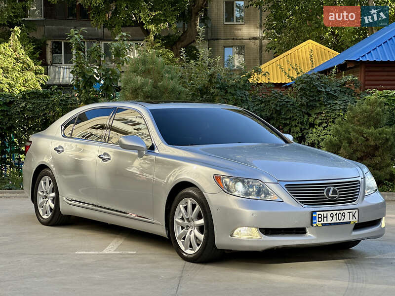 Lexus Ls 460 l (2007)