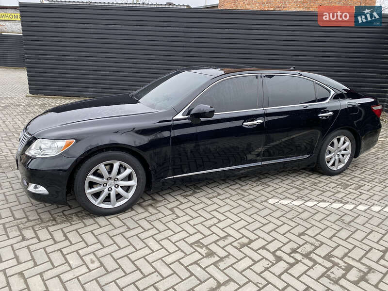 Lexus Ls (2008)