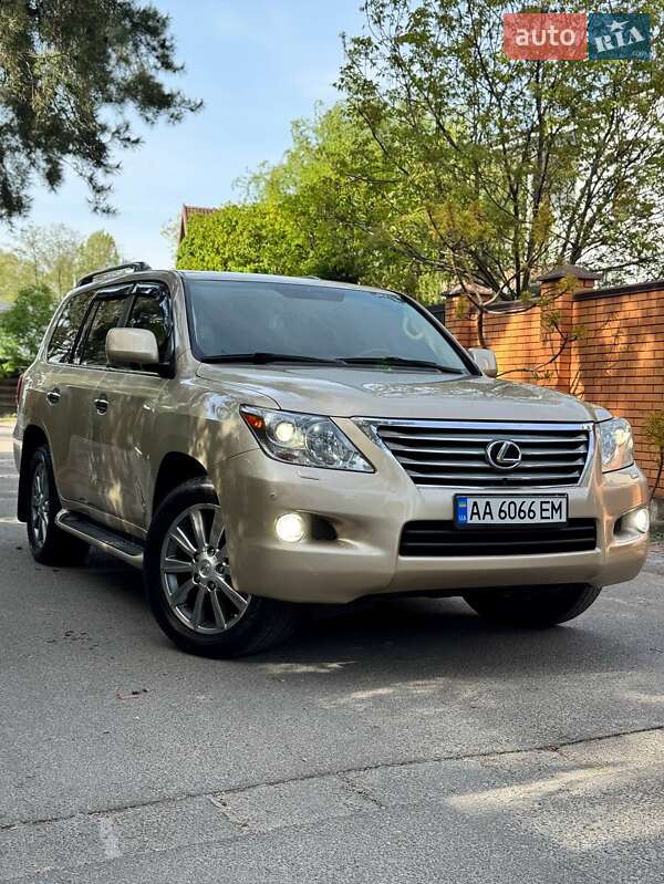 Lexus Lx (2008)