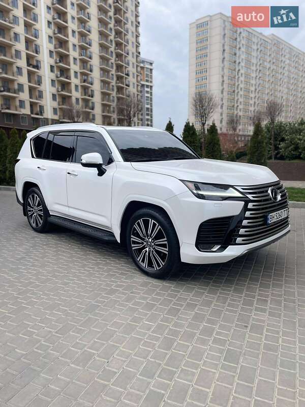 Lexus Lx (2022)