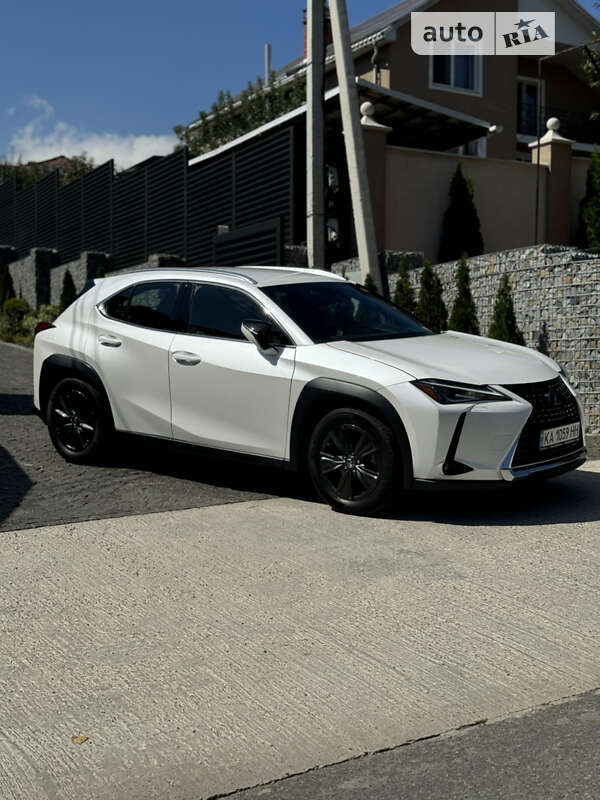 Lexus Ux (2019)
