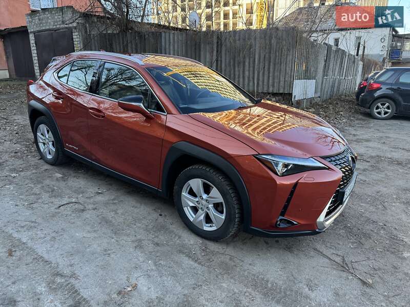 Lexus Ux (2020)
