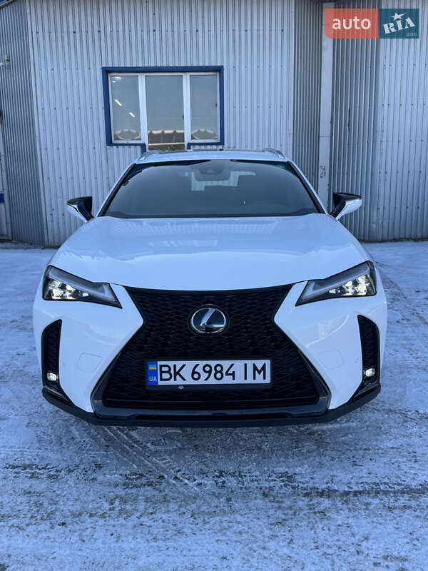 Lexus Ux (2019)