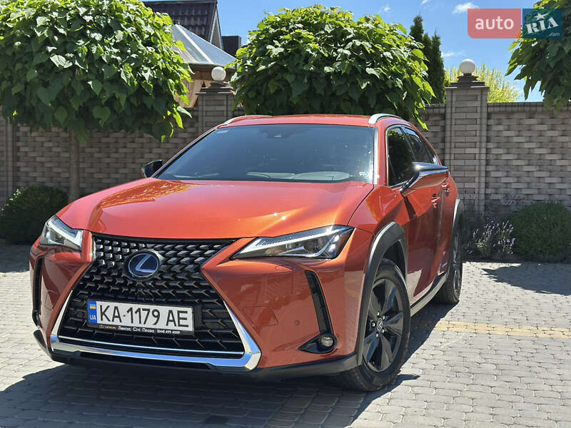 Lexus Ux (2019)