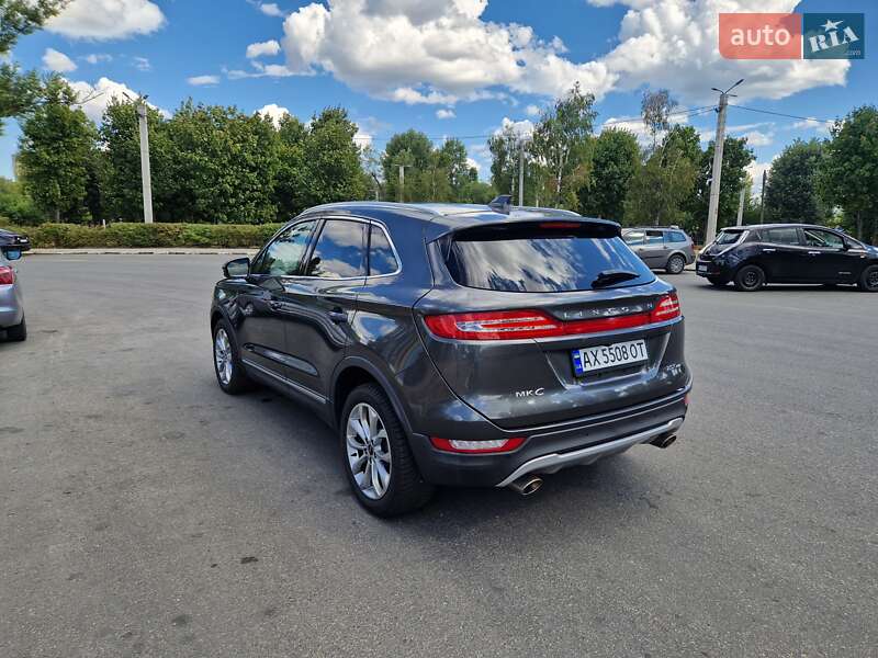 Lincoln Mkc (2017)