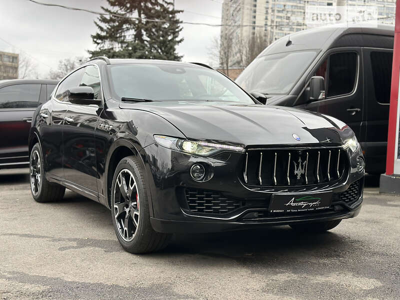 Maserati Levante (2017)