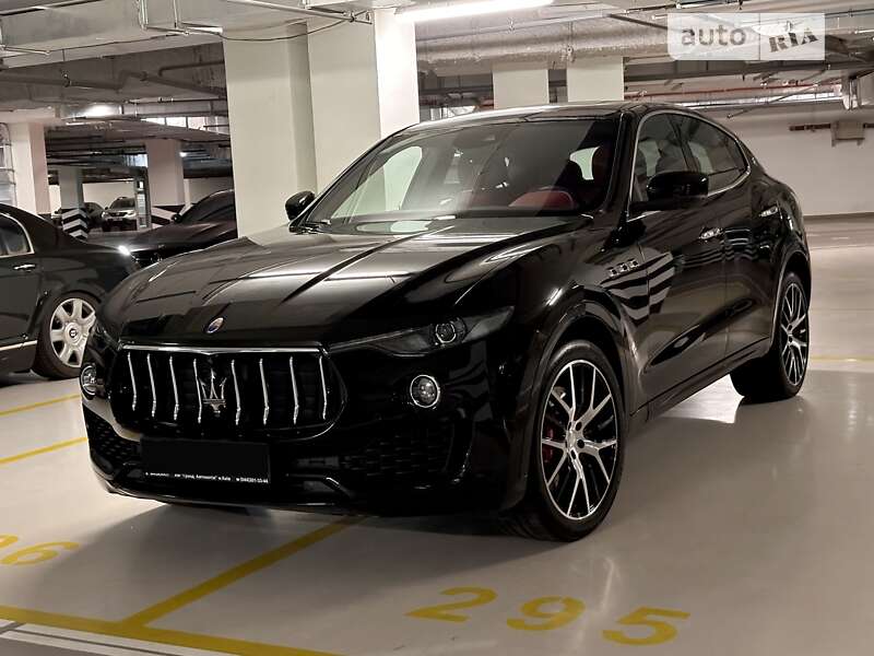 Maserati Levante (2017)