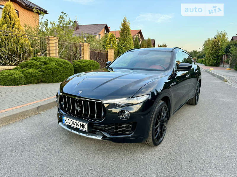 Maserati Levante (2017)