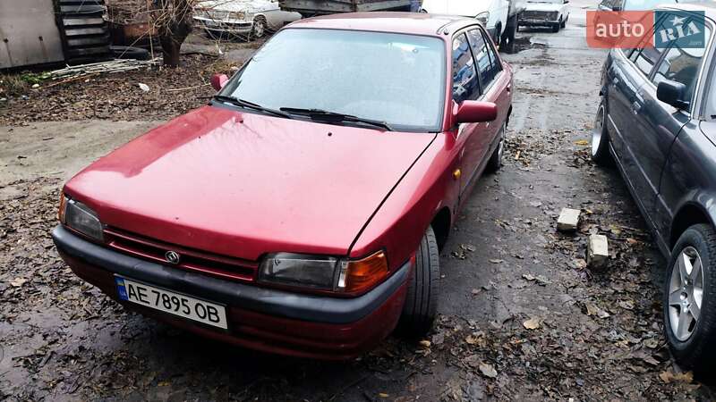 Mazda 323 (1992)