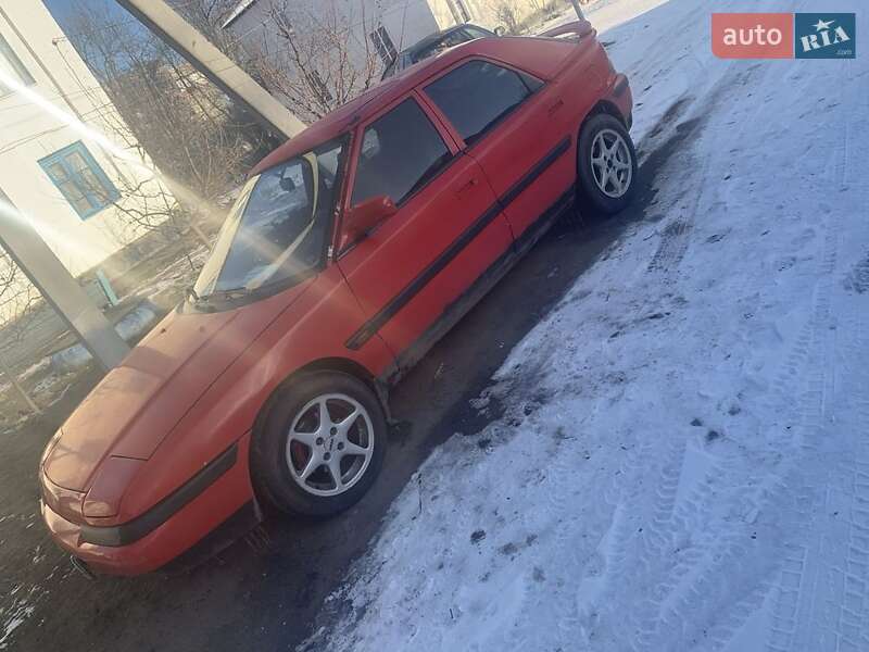 Mazda 323 (1990)