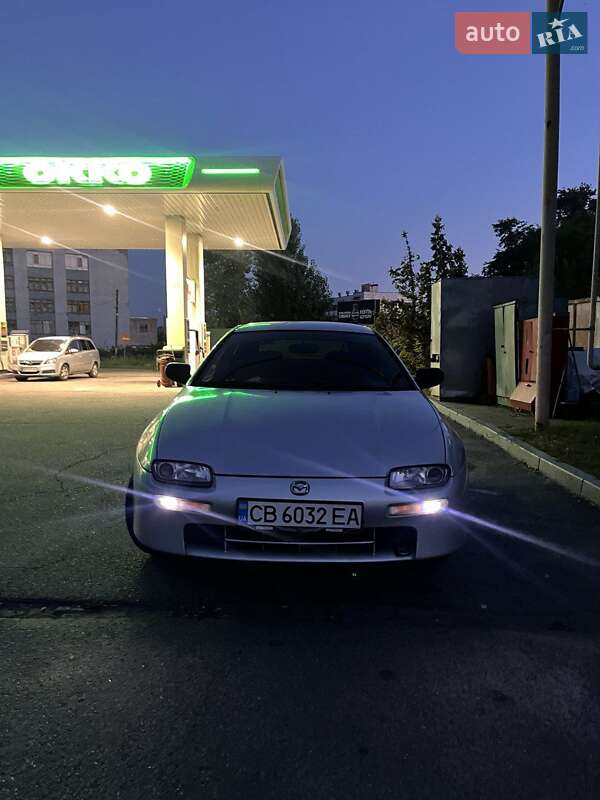 Mazda 323 (1998)