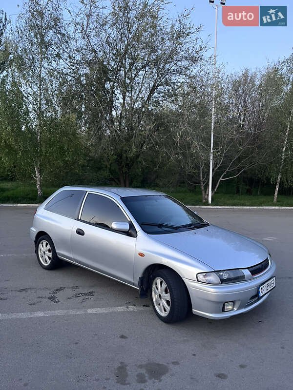 Mazda 323 (1998)