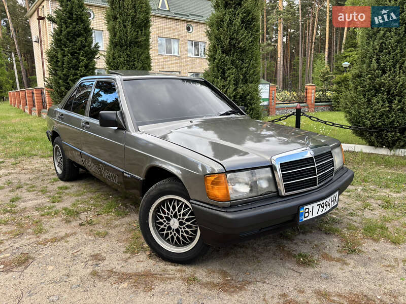 Mercedes-benz 190 (1986)