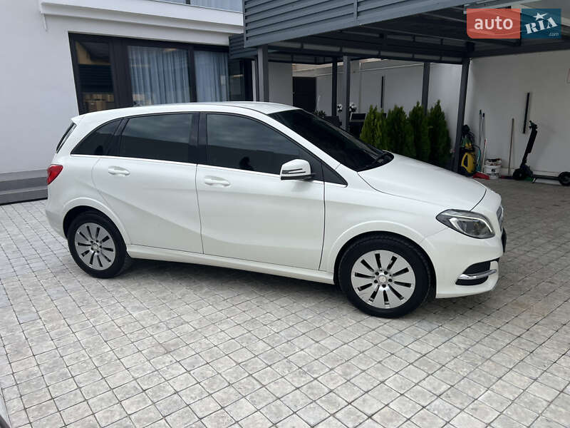 Mercedes-benz B-class (2014)