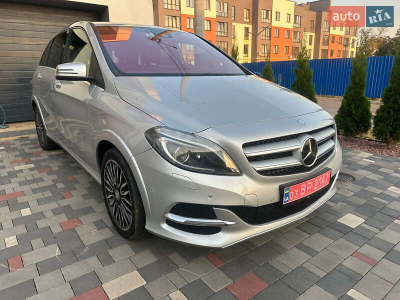 Mercedes-benz B-class (2015)