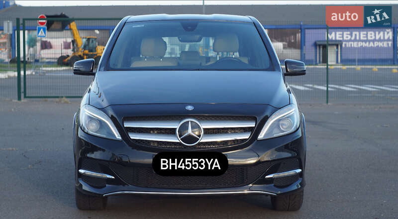 Mercedes-benz B-class (2016)