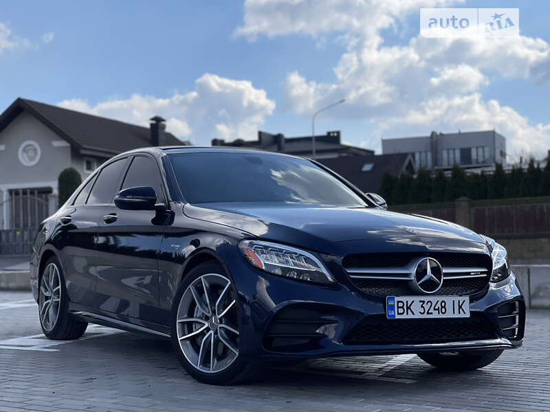 Mercedes-benz C43 (2019)