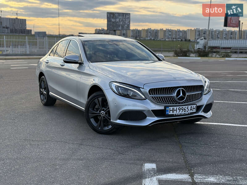 Mercedes-benz C-class (2015)