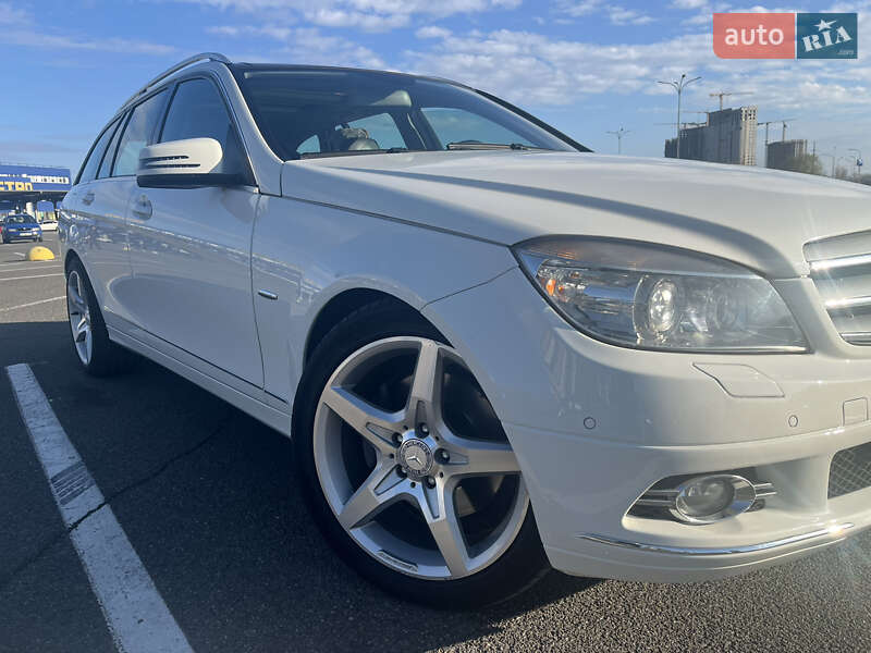 Mercedes-benz C-class (2009)