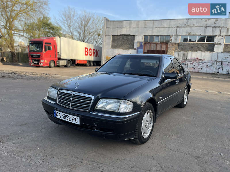 Mercedes-benz C-class (1999)