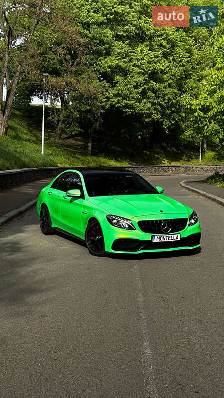 Mercedes-benz C-class (2015)