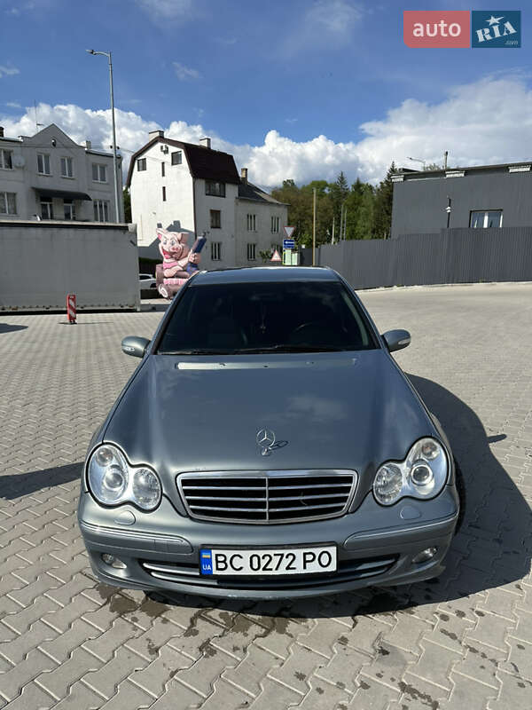 Mercedes-benz C-class (2004)