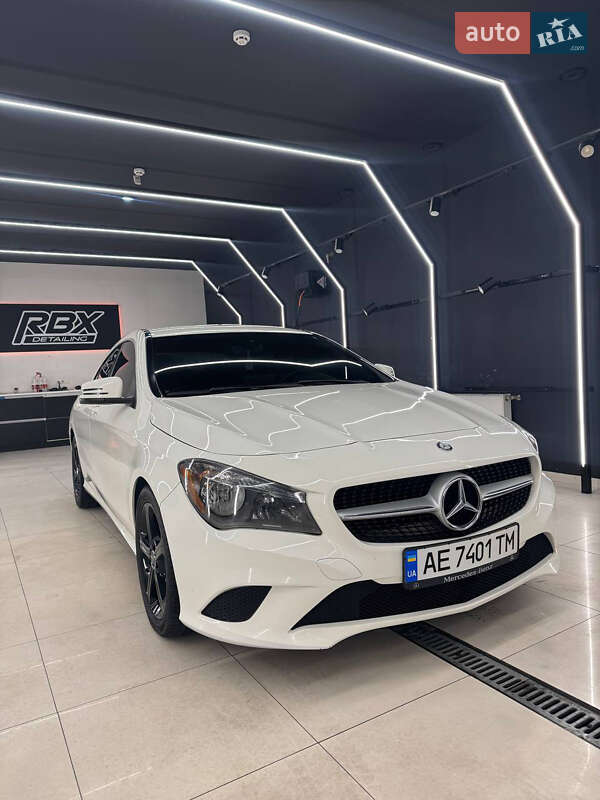 Mercedes-benz Cla-class (2015)
