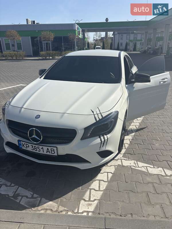 Mercedes-benz Cla-class (2015)