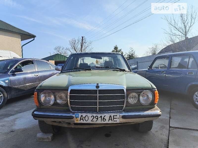 Mercedes-benz E-class (1982)