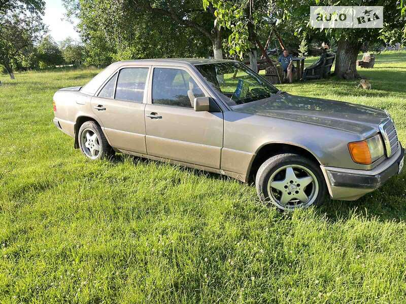 Mercedes-benz E-class (1991)