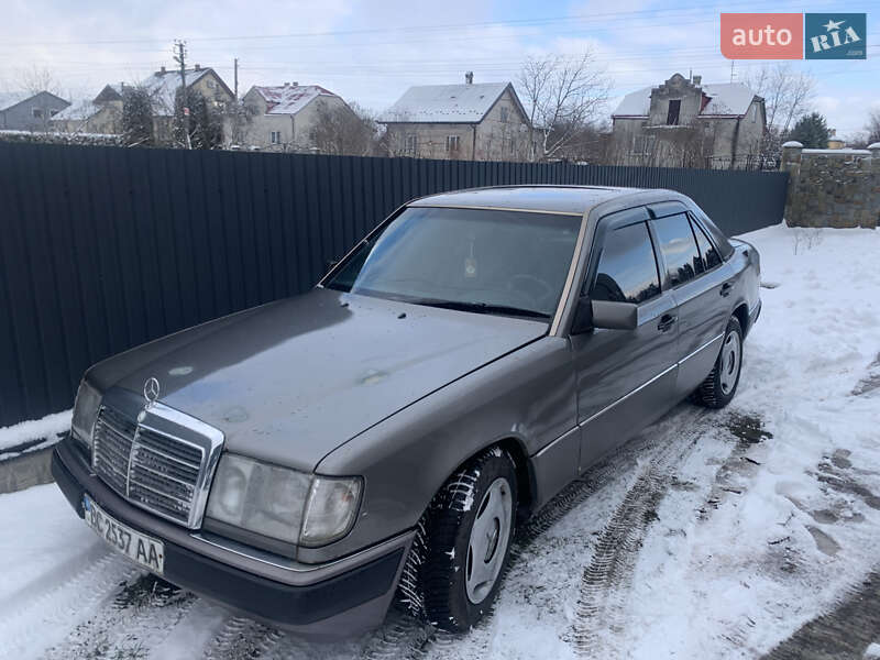 Mercedes-benz E-class (1986)