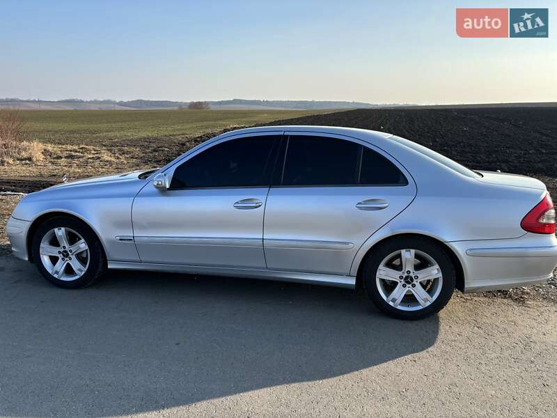 Mercedes-benz E-class (2005)
