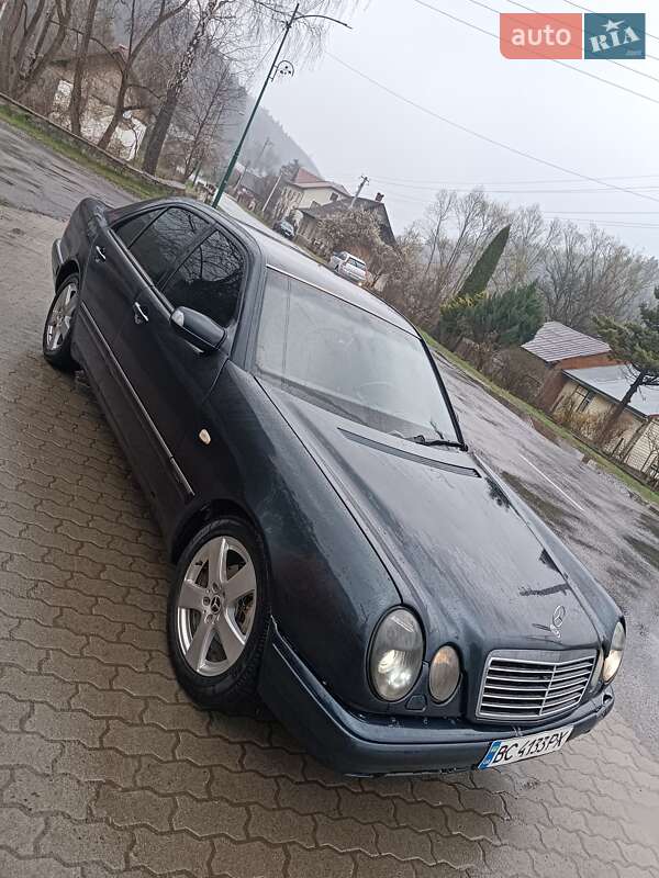 Mercedes-benz E-class (1998)