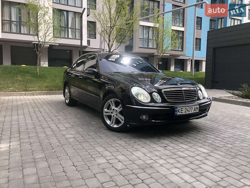 Mercedes-benz E-class (2005)