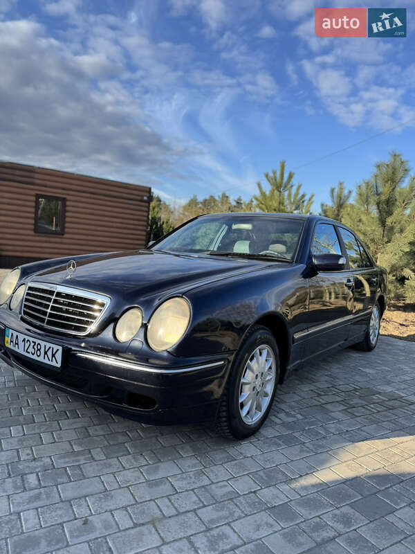Mercedes-benz E-class (2001)
