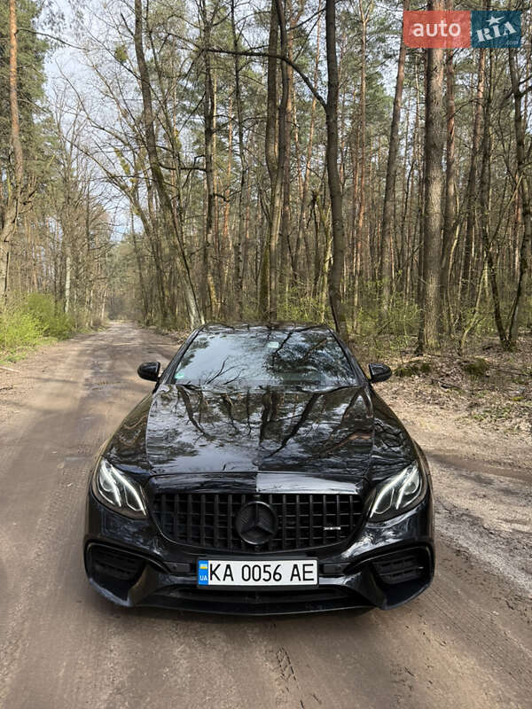 Mercedes-benz E-class (2016)