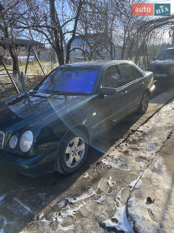 Mercedes-benz E-class (1996)