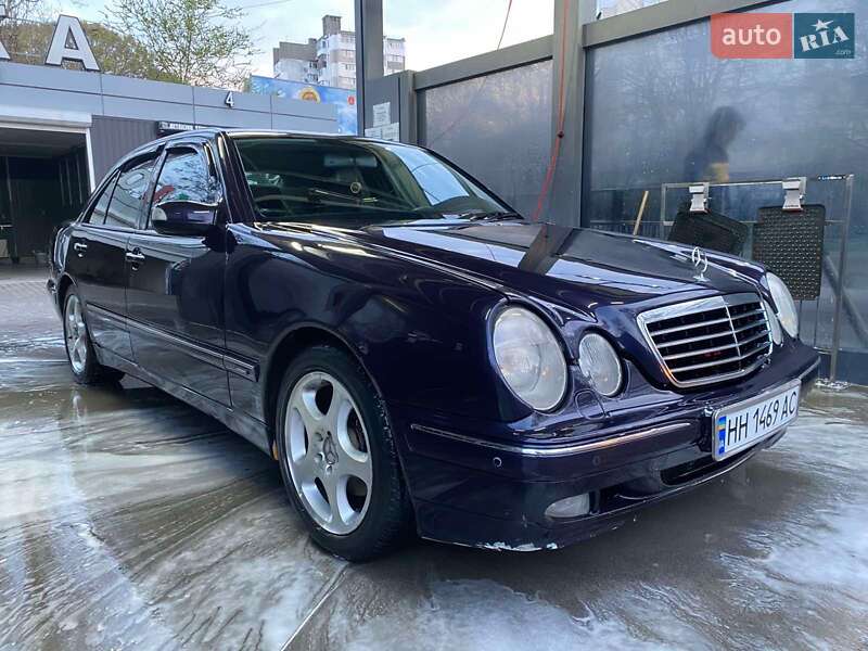 Mercedes-benz E-class (2000)