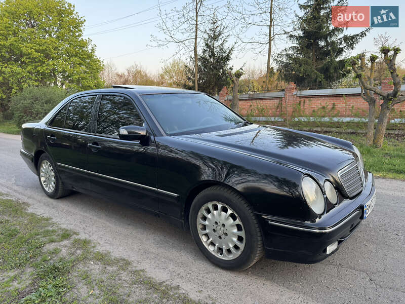 Mercedes-benz E-class (2000)