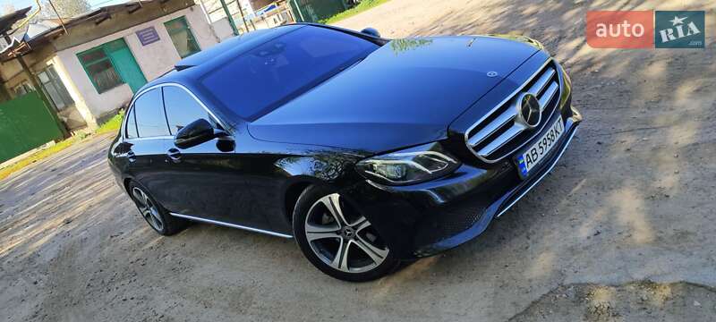 Mercedes-benz E-class (2017)